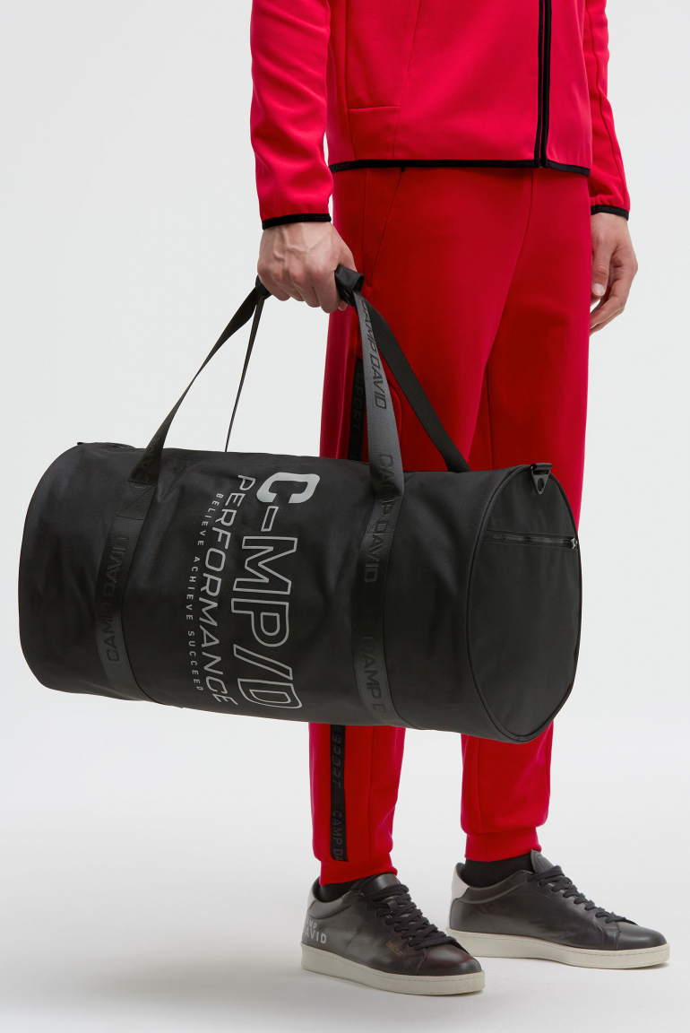 Leichte Sporttasche mit reflektierendem Print black