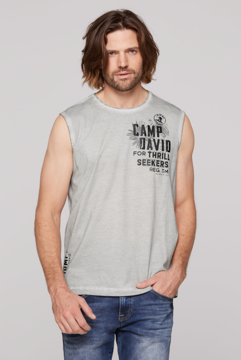 Muskelshirt Oil Dyed mit Label Prints shadow