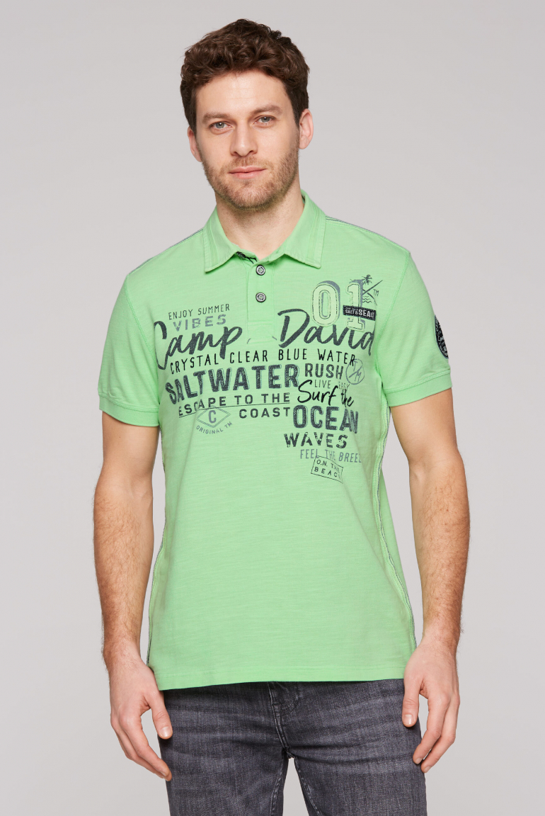 Polo aus Flammgarn-Pikee mit Label-Applikationen kiwi green