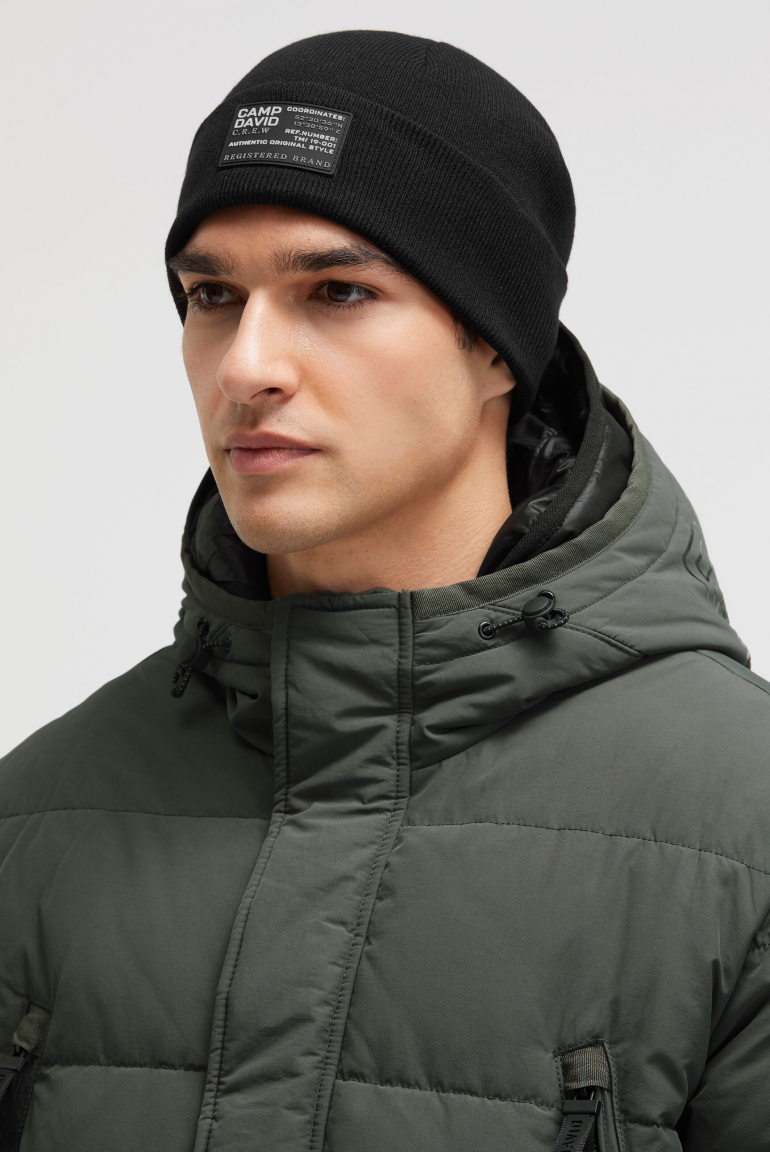 Rippstrickmütze mit Label Patch black