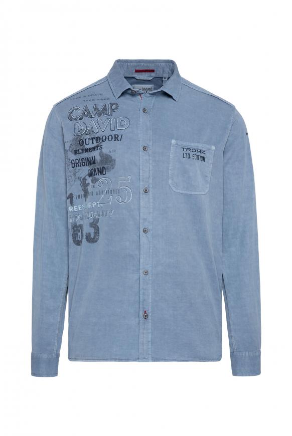 Hemd mit Label-Applikationen im Used Look blue grey