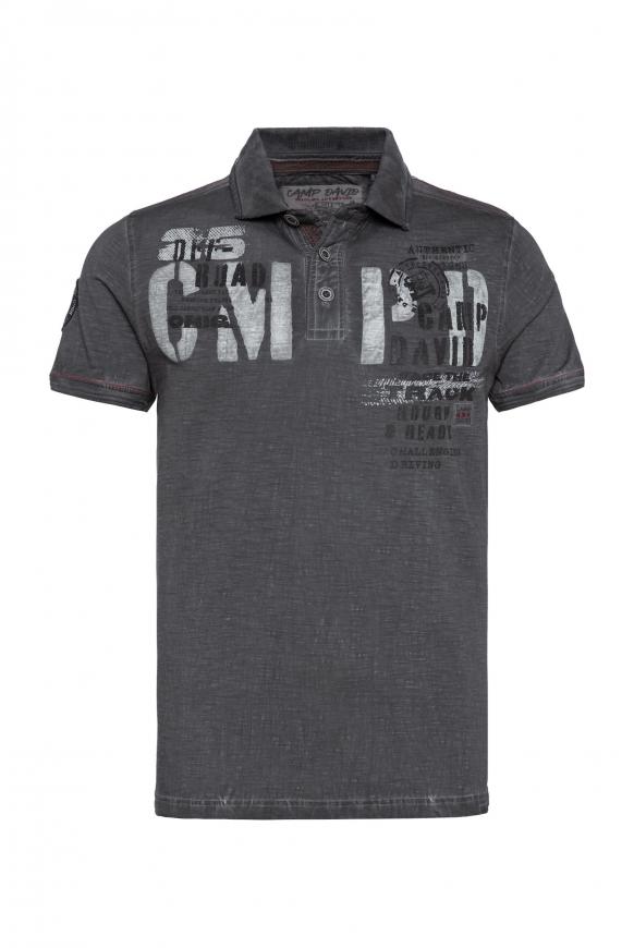 Polo Oil Dyed mit beidseitigen Label Prints mud