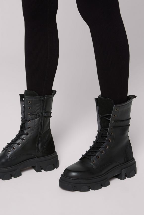 Schnürboots aus Leder mit Profilsohle black