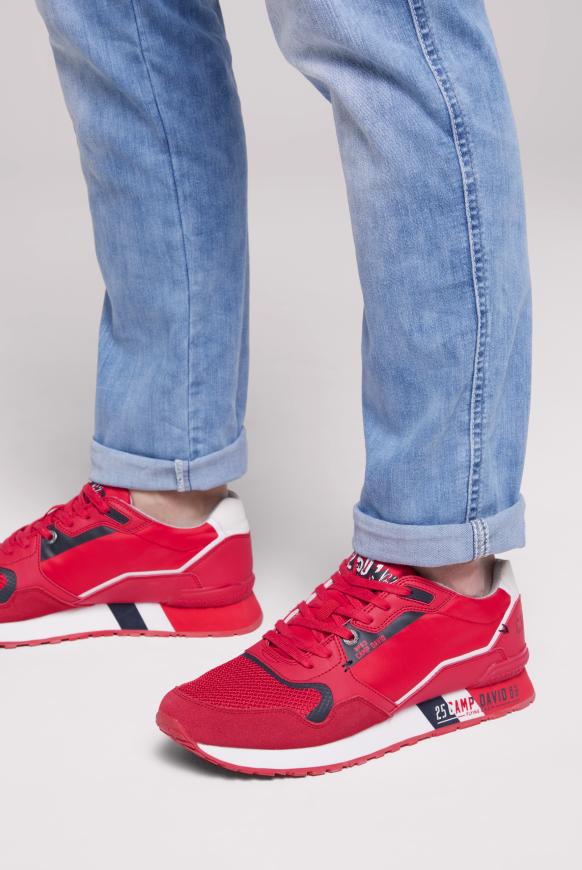Sneaker im Retro Look mit Logo Artworks power red
