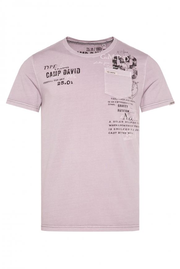 CAMP DAVID & SOCCX | T-Shirt mit Logo Prints und Brusttasche french violet