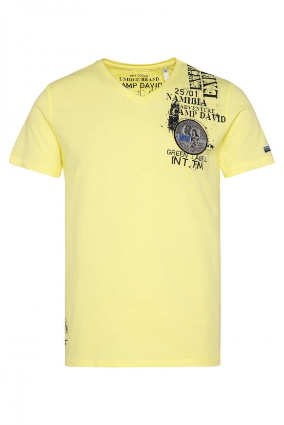 T-Shirt mit V-Neck und Artworks bleached sun