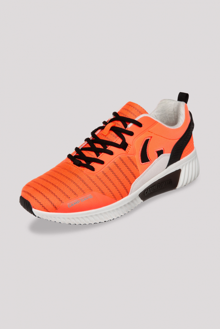 Moderner Sneaker im coolen Materialmix speed orange