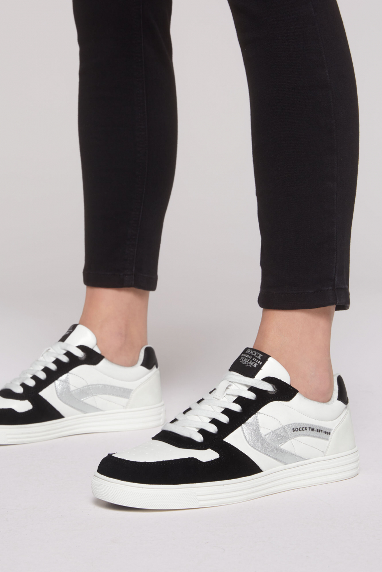 Retro Sneaker mit Artwork an der Seite black