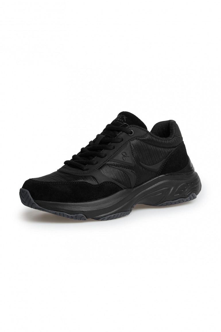 Sneaker Low im tonigen Materialmix black