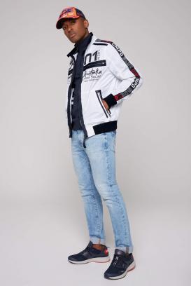 morepic-3