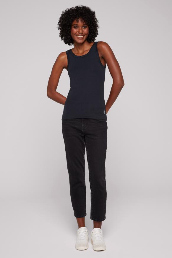 Basic Top mit Logo Print am Saum