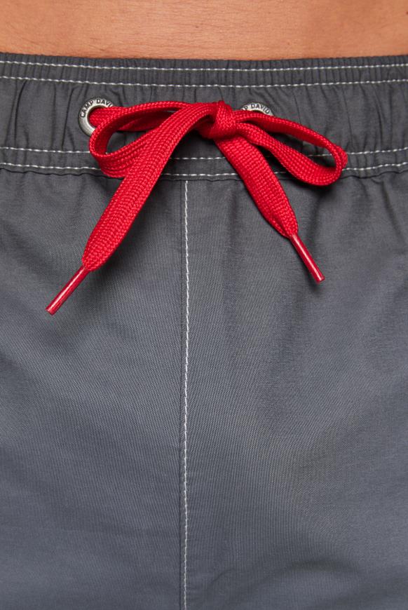 Beachshorts Dip Dye mit Label Prints