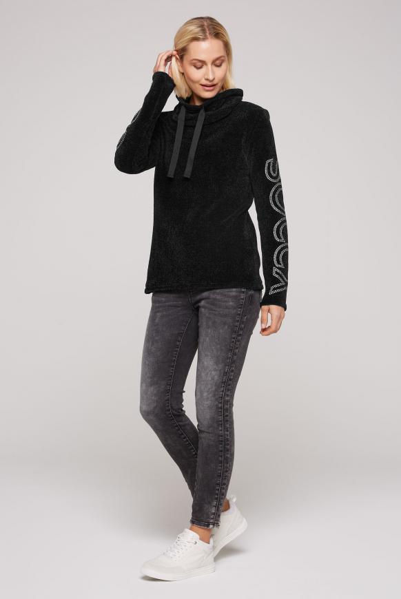 Chenille-Pullover mit Rollkragen und Logo