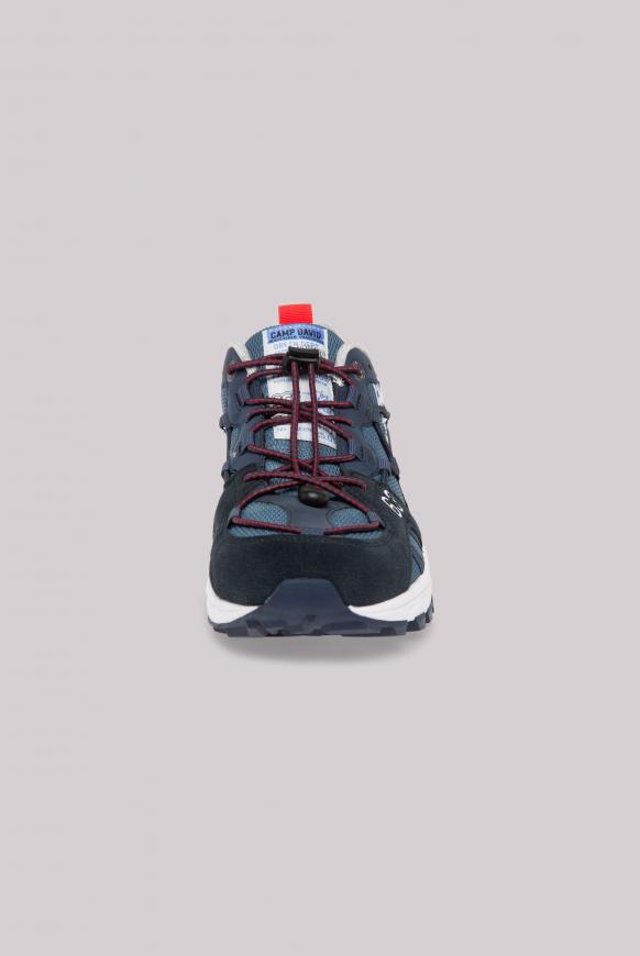 Hiking Sneaker mit Mesh-Struktur