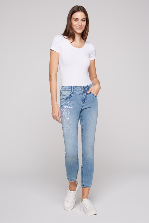 Jeans MI:RA mit Label Prints