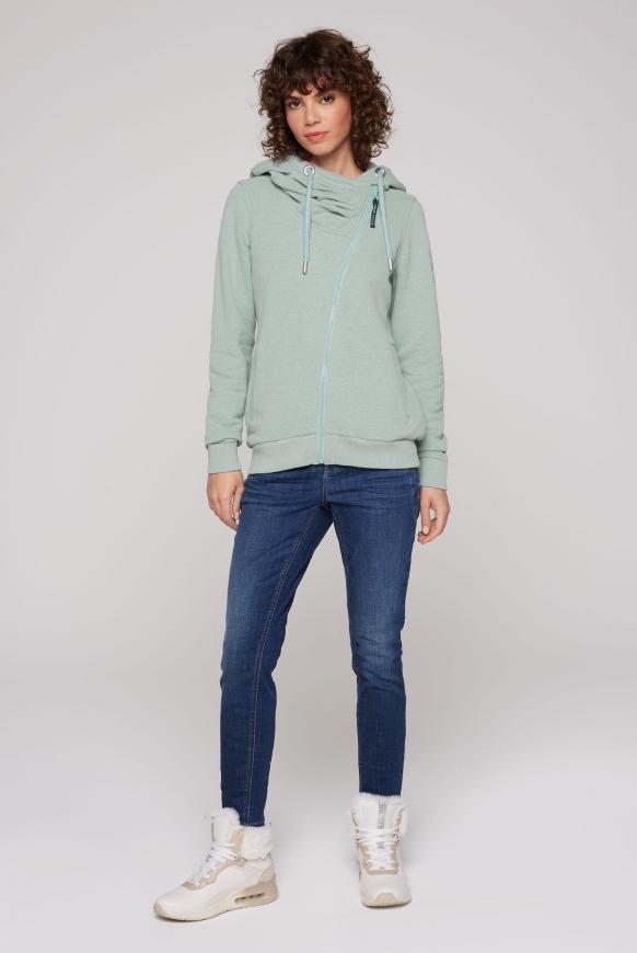 Kapuzensweatjacke mit diagonalem Reißverschluss