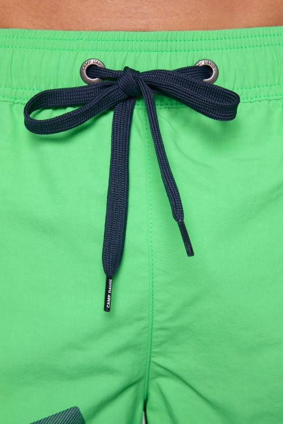 Lange Beachshorts mit Logo-Artwork