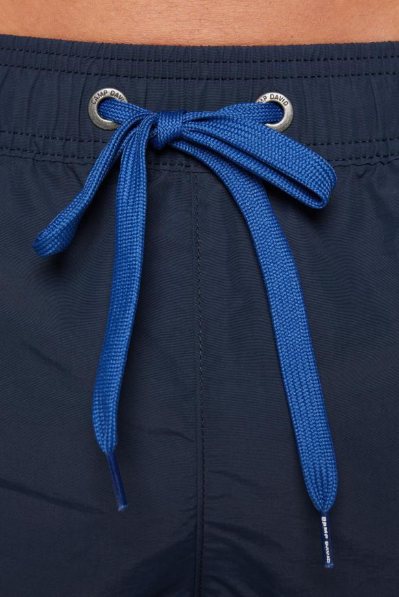 Lange Beachshorts mit Logo-Artwork