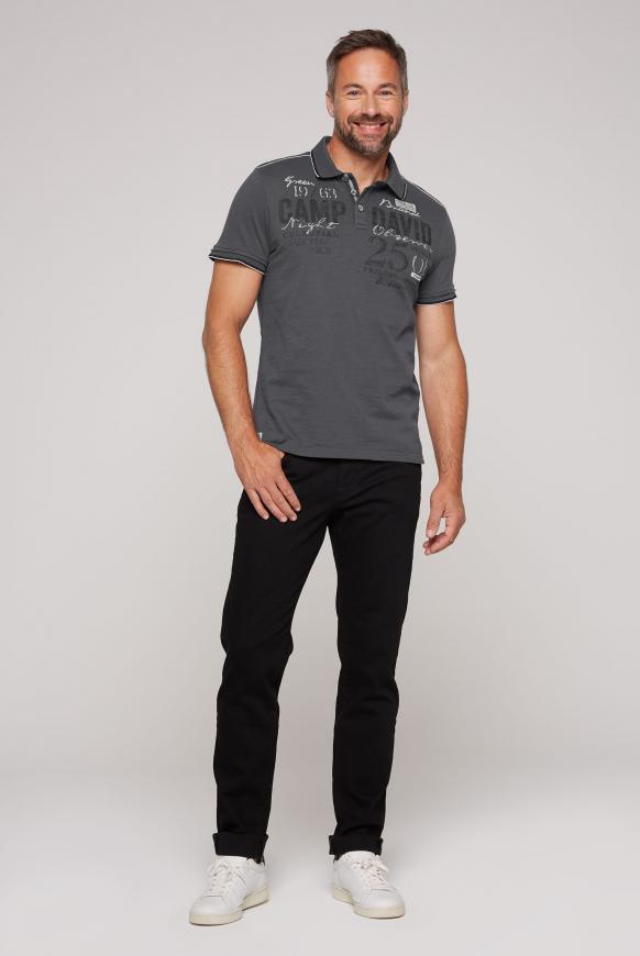 Poloshirt mit Label-Applikationen