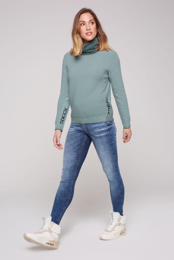 Rollkragenpullover mit Intarsien-Strick