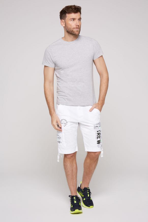 Skater Shorts mit Label-Applikationen