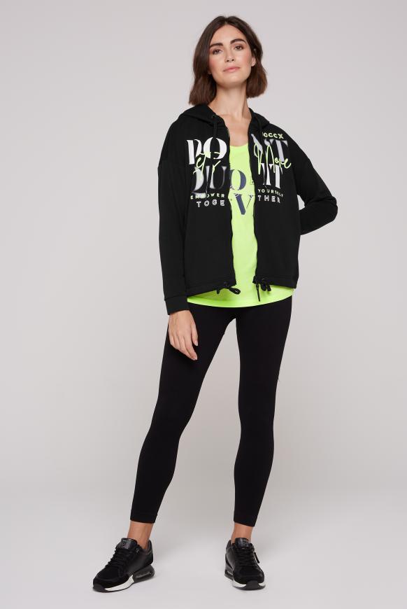 Sweatjacke mit Kapuze und Meshfutter