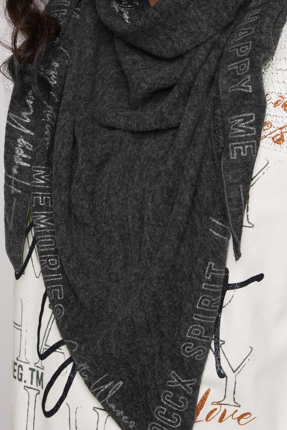 Triangle-Tuch aus Flauschstrick mit Print
