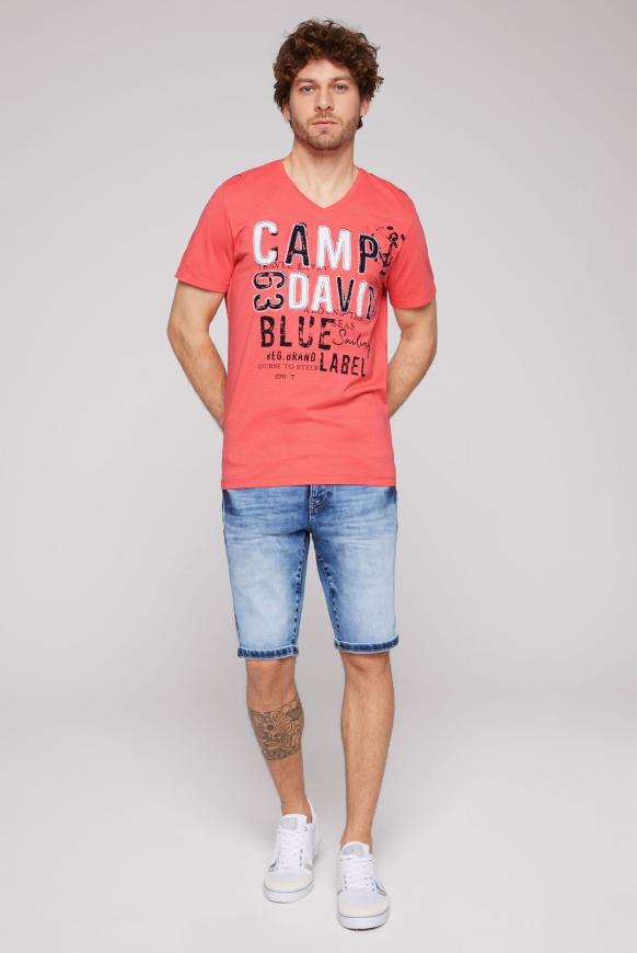 V-Shirt mit Logo-Applikationen
