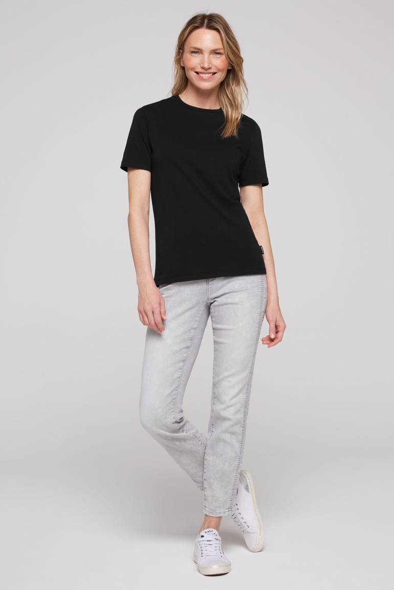 Basic T-Shirt mit Rundhalsausschnitt