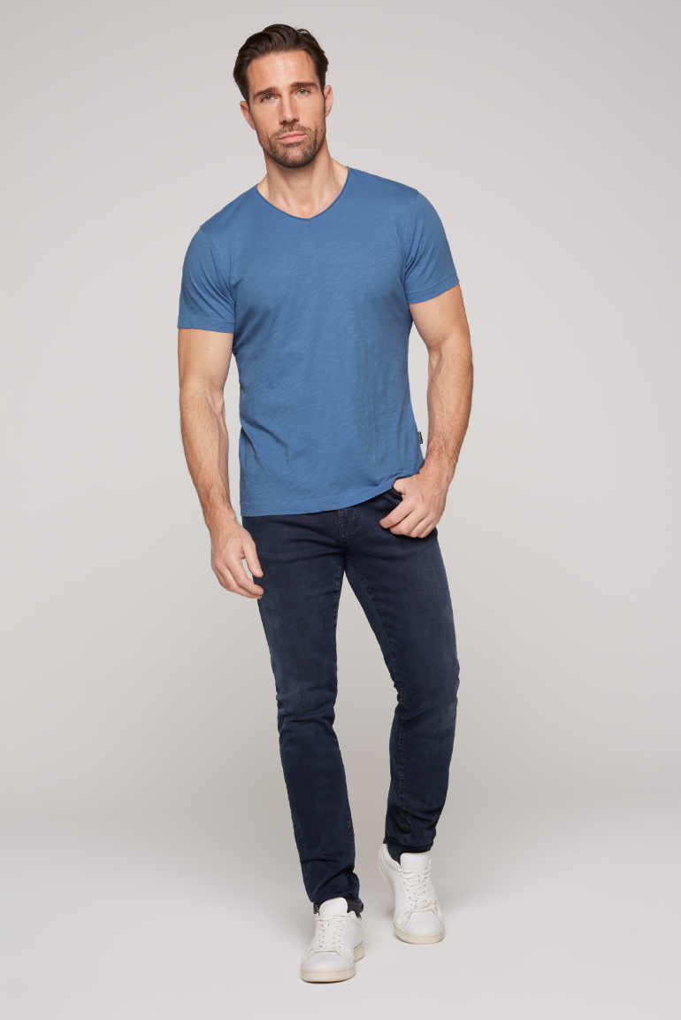 Basic T-Shirt V-Neck mit Used-Kante