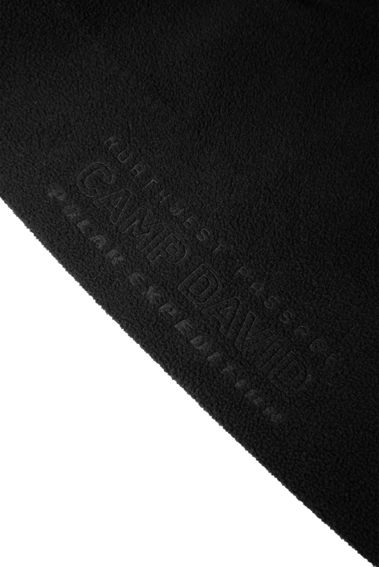 Fleece Beanie mit Logo-Prägung