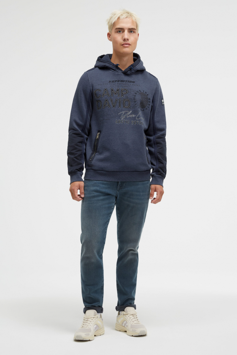 Hoodie im Materialmix mit Zippertaschen