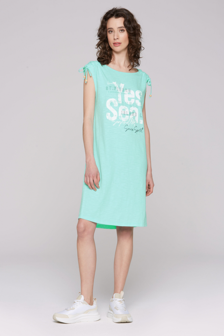 Jersey-Kleid mit gerafften Schultern und Artwork