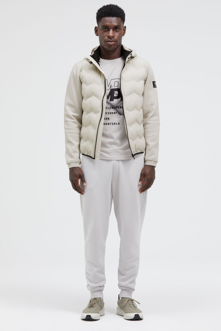 Kapuzenjacke im tonalen Materialmix