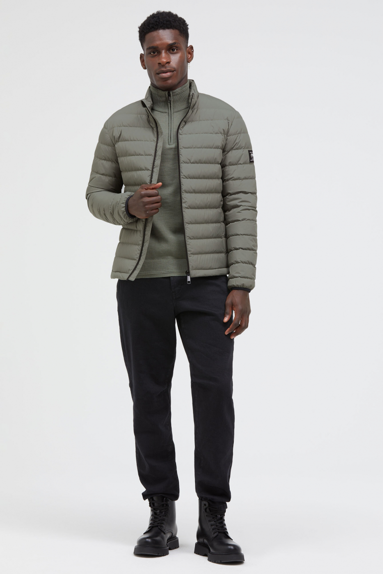 Leichte Daunenjacke