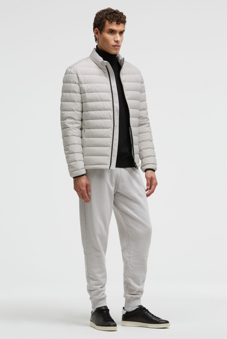 Leichte Daunenjacke