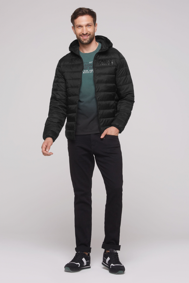 Leichte Steppjacke mit Kapuze