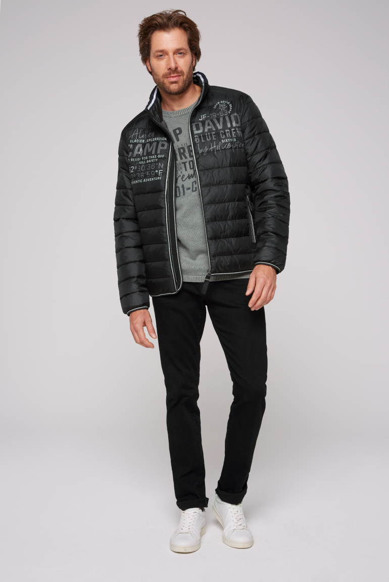 Leichte Steppjacke mit Logo Prints und Tapes