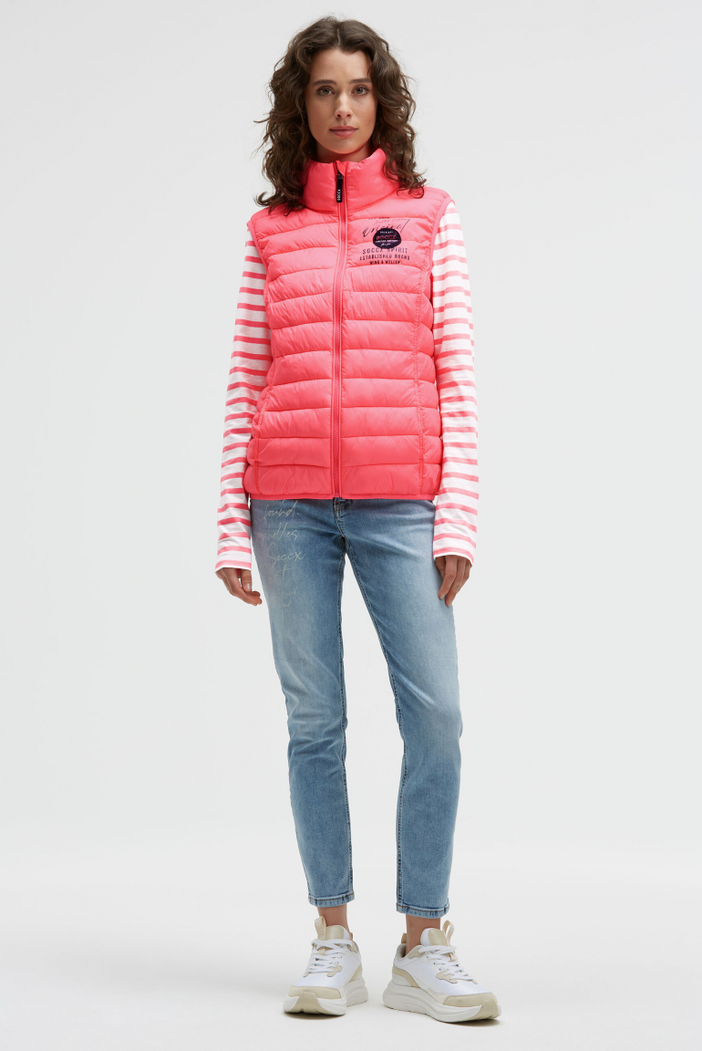 Leichte Steppweste mit Prints und Patch
