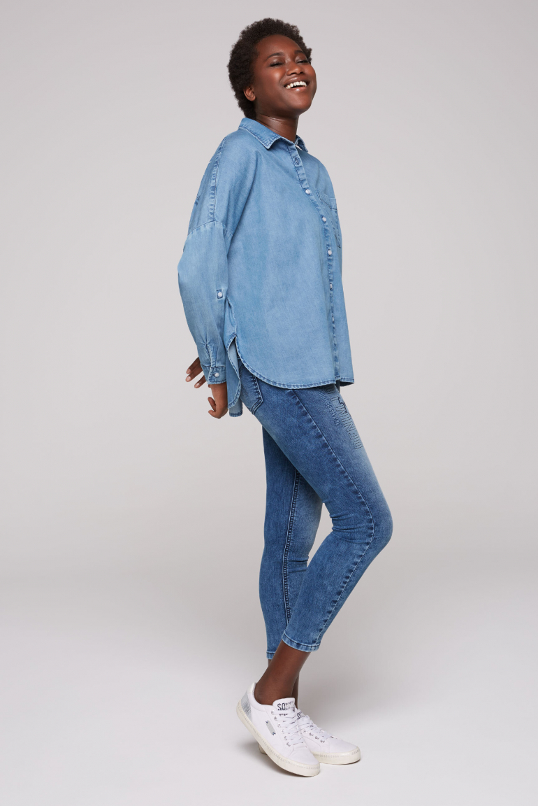 Oversized Denim-Bluse mit Print