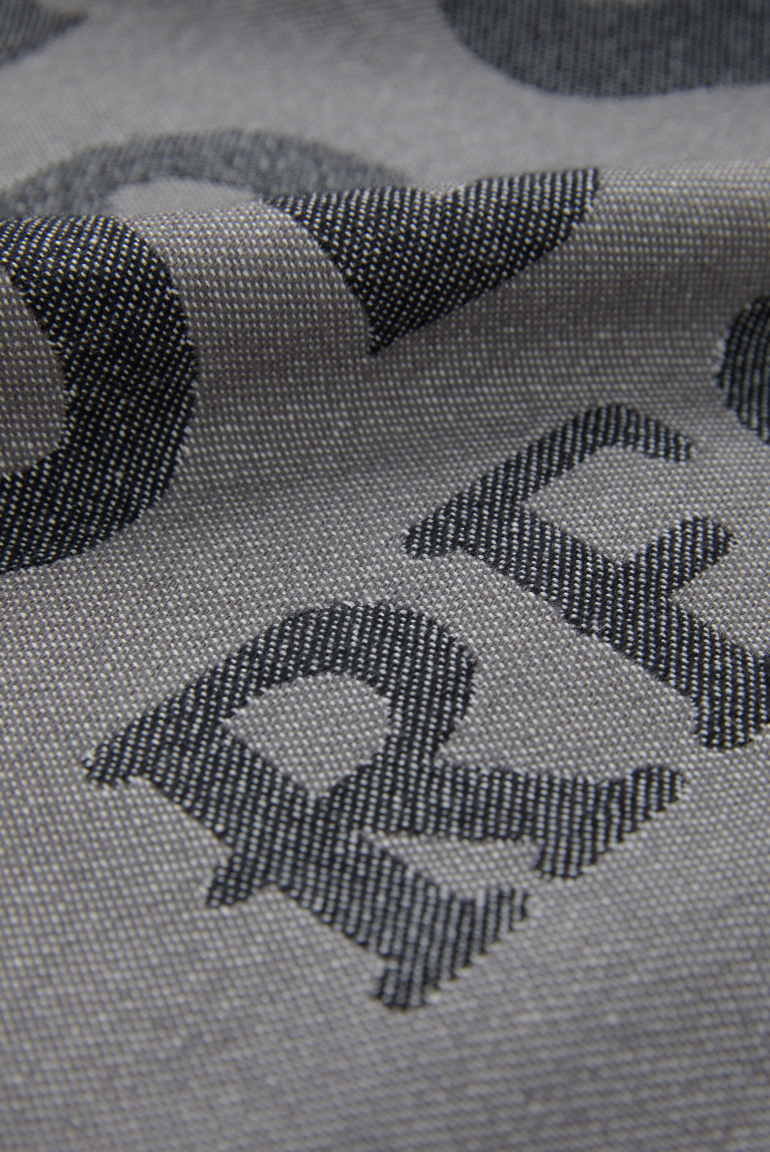 Plaid mit Logo Artwork und Fransen