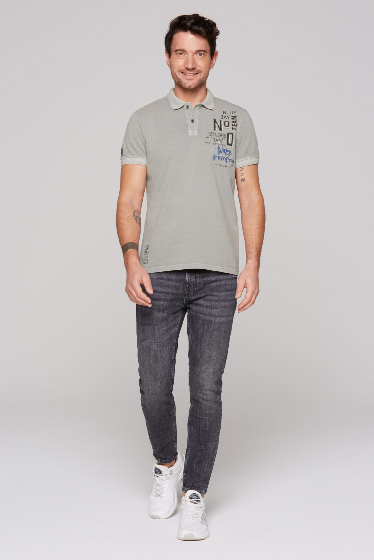 Poloshirt aus Pikee mit Label Prints