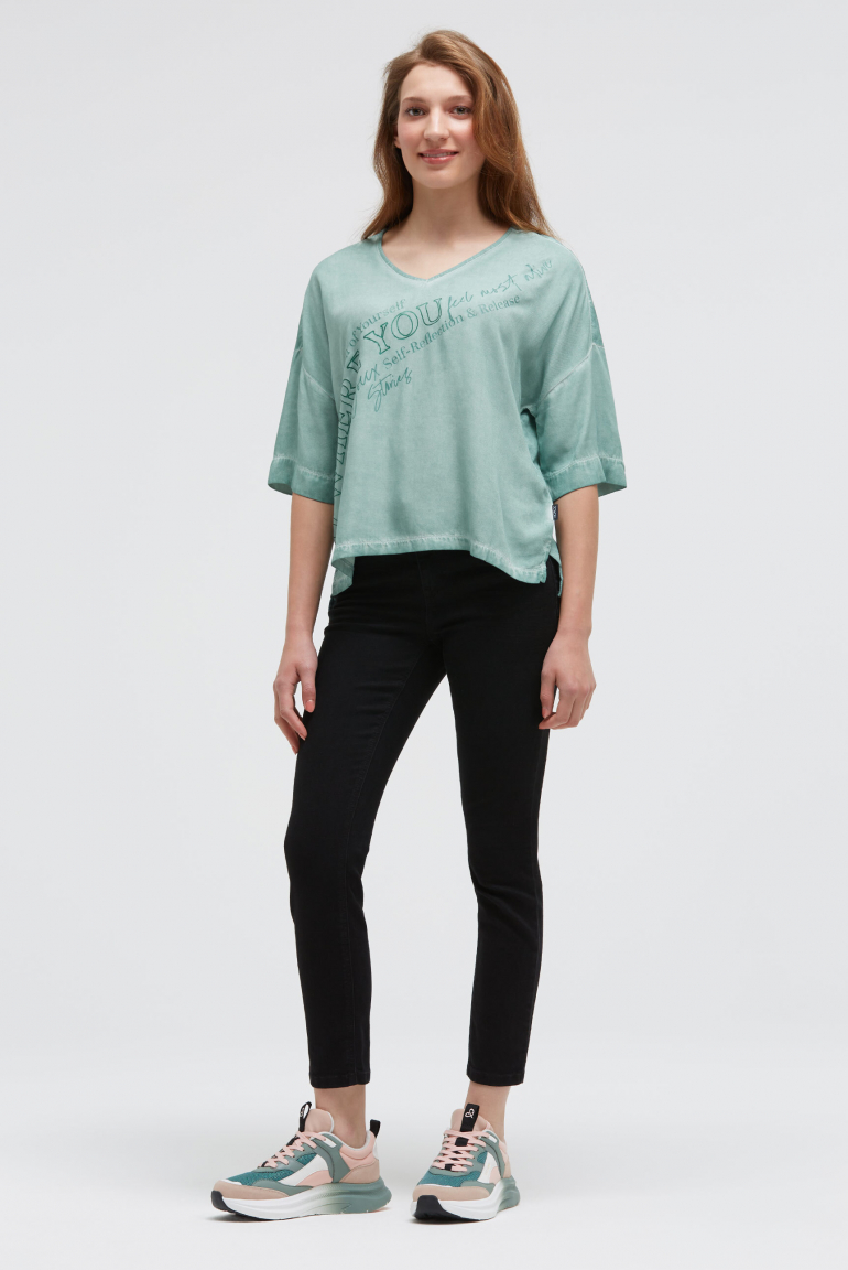 Shirt im Materialmix mit Folienprint