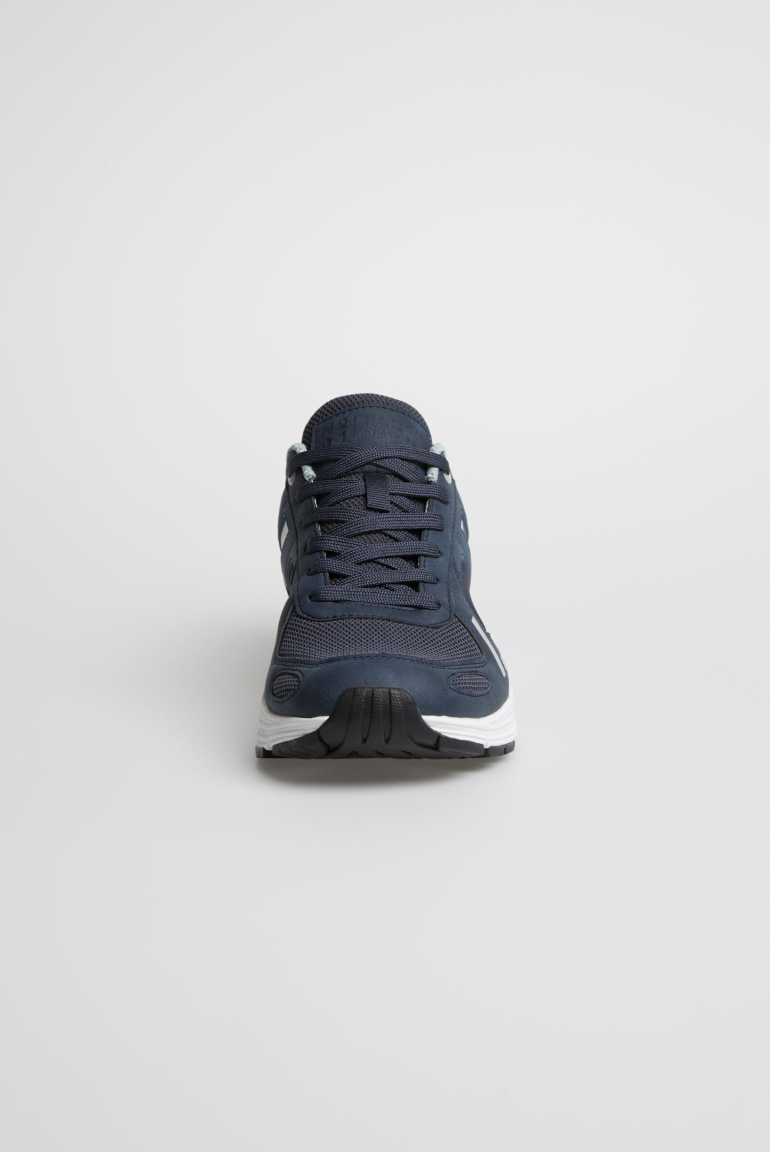 Sneaker mit Mesh- und Logo-Details