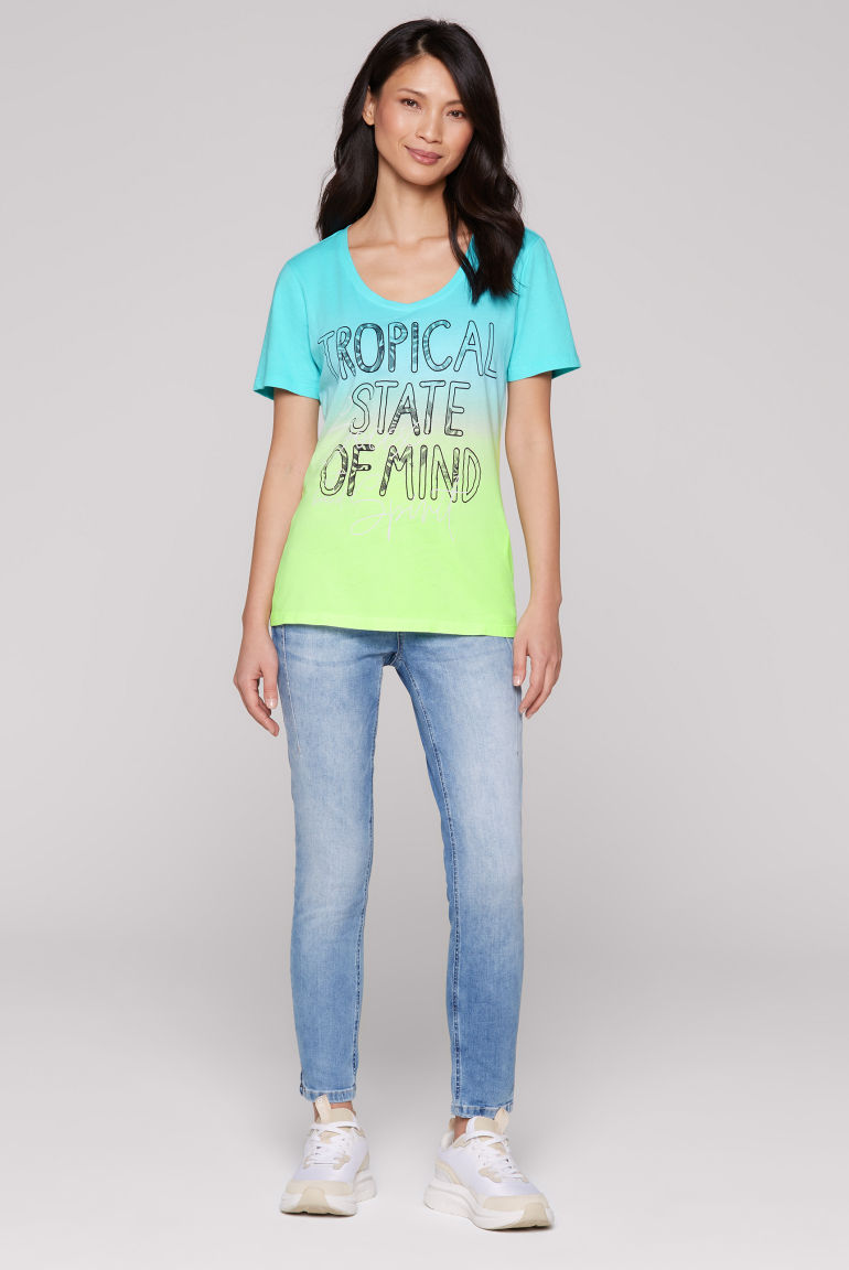 T-Shirt Dip Dye mit V-Neck und Artwork