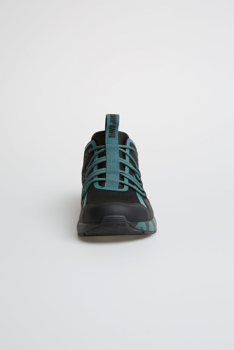 Urban Running Sneaker mit Logo Design