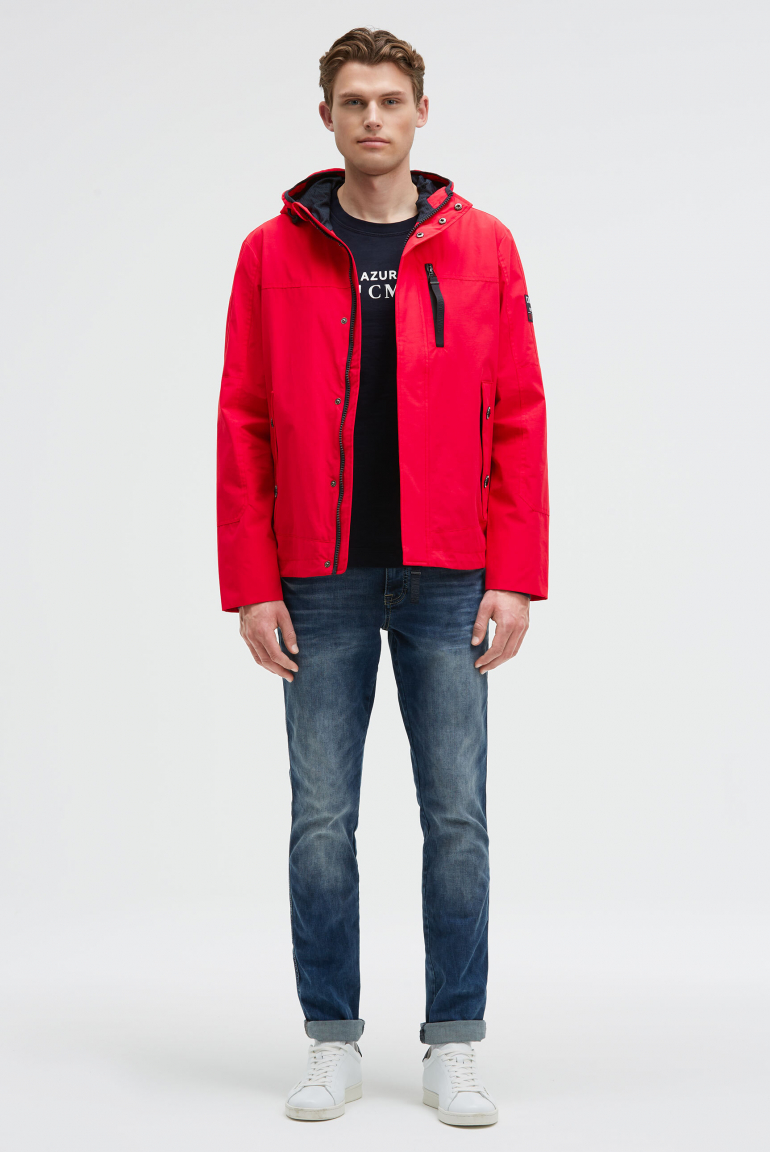 Wind- und Wetterjacke mit Kapuze