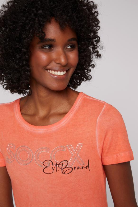 Basic T-Shirt mit Logo Artwork