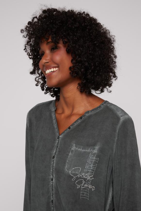 Belly-Bluse mit Rücken-Artwork