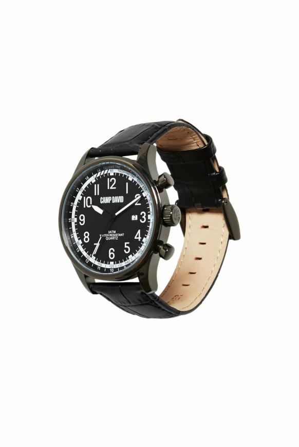 Edelstahluhr mit strukturiertem Lederarmband